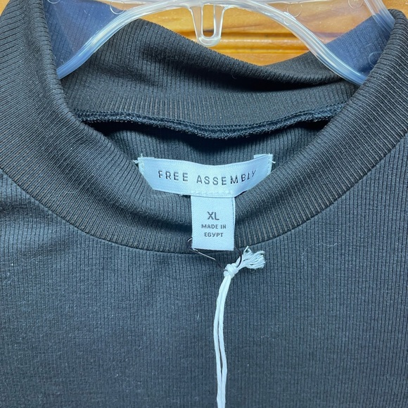 Free Assembly mock neck bodysuit size XL Black - Picture 2 of 4